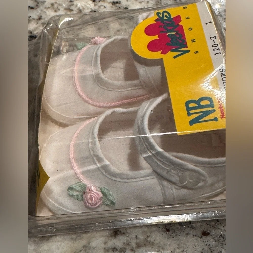 White floral Baby Shoes NEWBORN